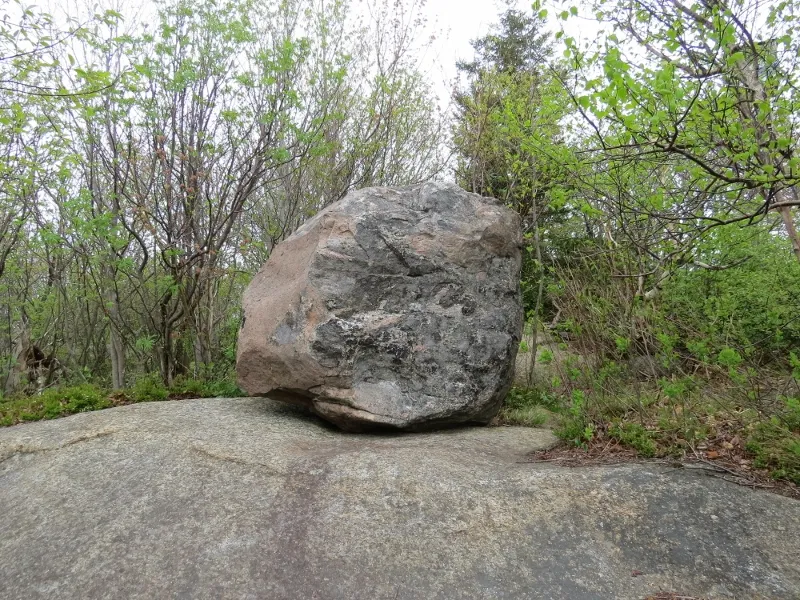 Glacial erratic on the summit of Mount Arab