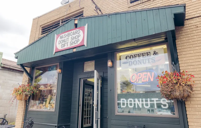 Washboard Donut Shoppe Storefront
