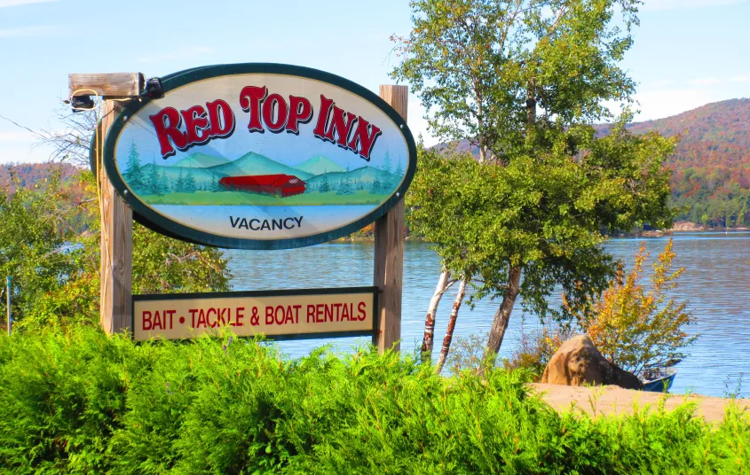 The entry sign for Red Top Inn