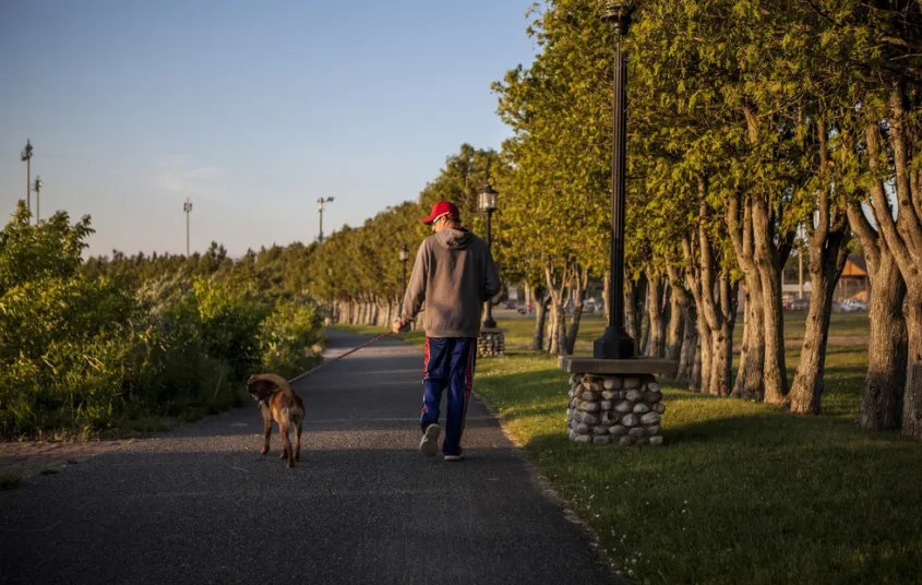 Take a scenic stroll along the Waterfront Walkway.