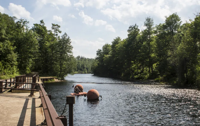 A dam with a walkway on top