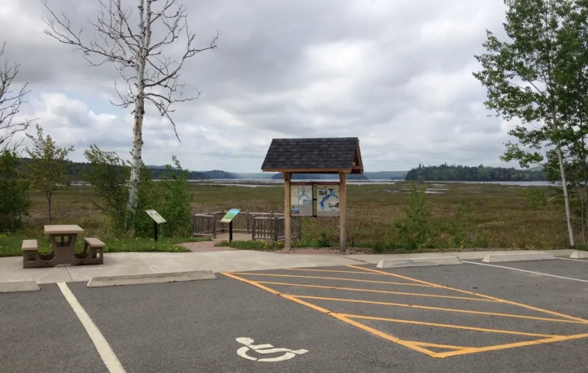 Parking for Route 30 causeway viewing site.