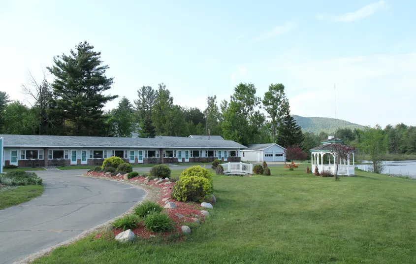 The green lawn outside Sara Placid Inn & Suites.