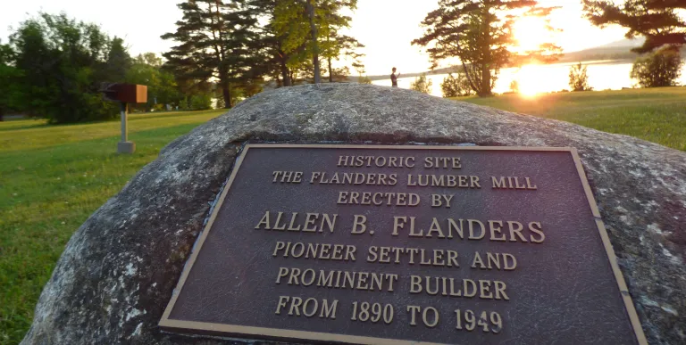 A plaque commemorating Allen Flanders