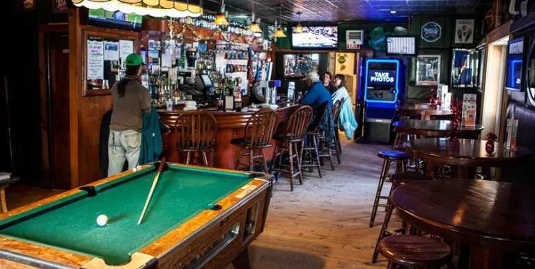 Billards table and a view of the bar.