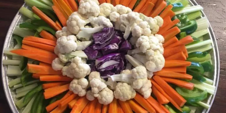 Cut veggie platter