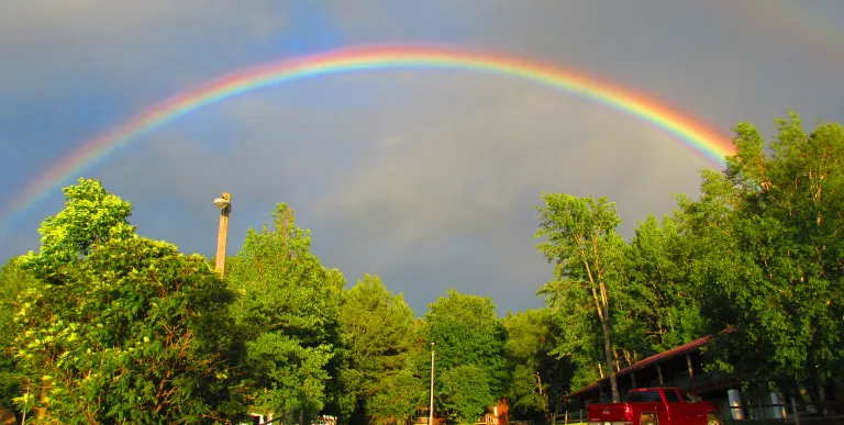 A swooping rainbow.