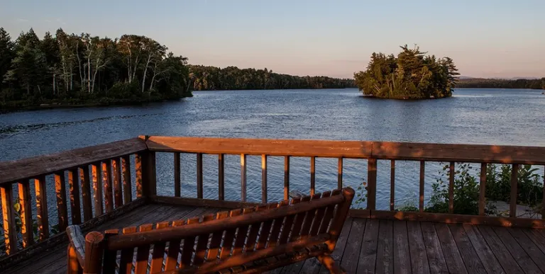 This small park includes a boat launch and dock.